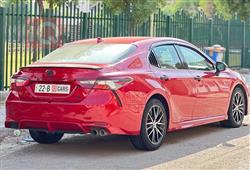 تۆیۆتا کامری